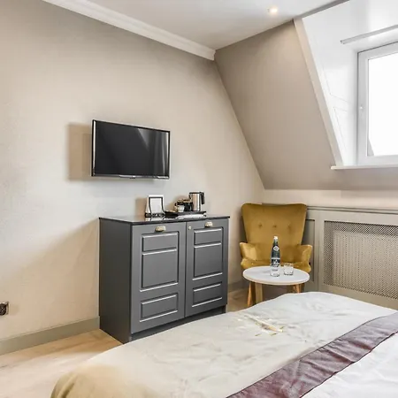 Krupowki 17 Boutique Residence Bed & Breakfast 3*