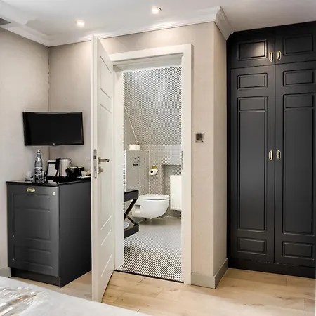 Krupowki 17 Boutique Residence Bed & Breakfast 3*