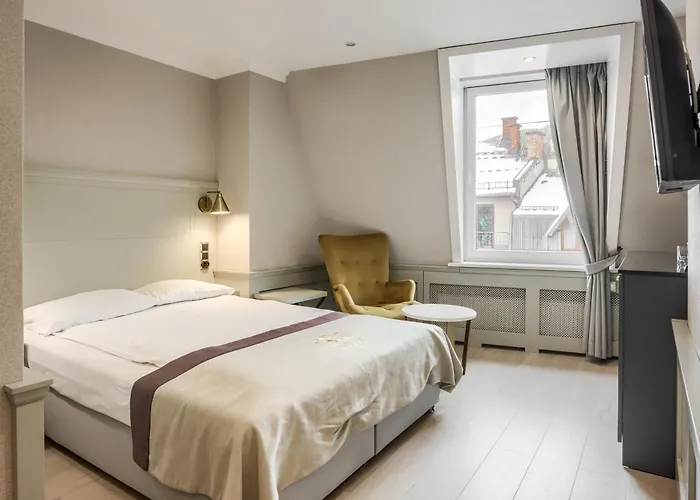 Krupówki 17 Resort&spa Bed and breakfast 3*