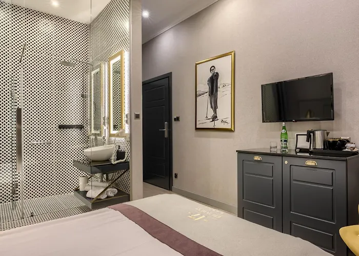 Krupowki 17 & לינה וארוחת בוקר 3*